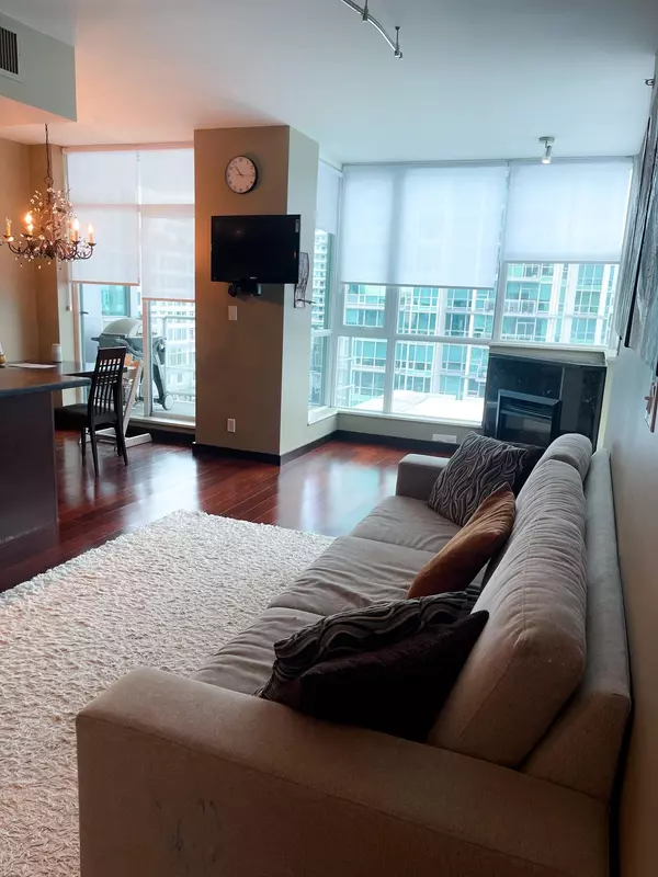 North Vancouver, BC V7L 4X8,168 E Esplanade #702