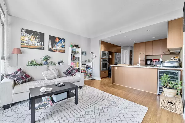 Coquitlam, BC V3B 7W4,1155 The High ST #2807