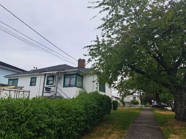 Vancouver, BC V5R 1Y7,3995 Slocan ST