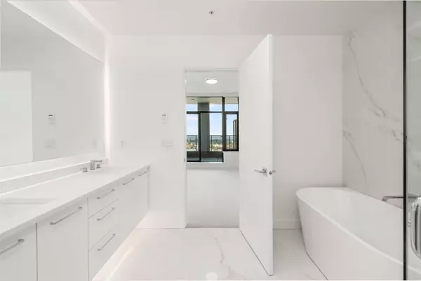 1588 Johnston ST #2503 White Rock, BC V4B 0C5