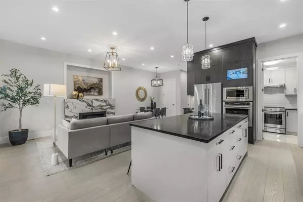 Surrey, BC V3Z 9R2,17136 1 AVE