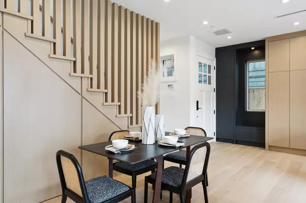 Vancouver, BC V5N 3T9,4868 Dumfries ST