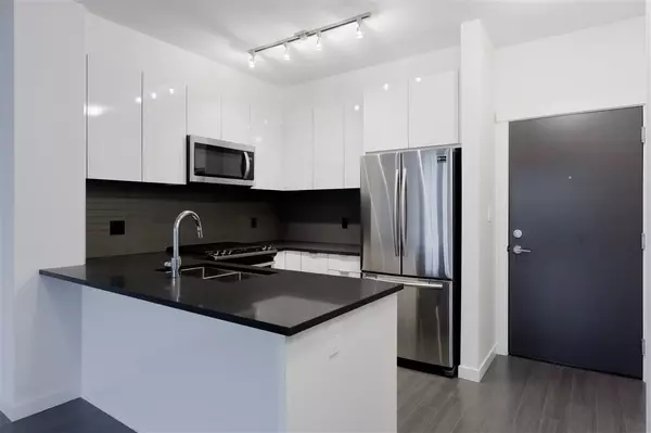 Surrey, BC V3Z 0L3,3323 151 ST #405
