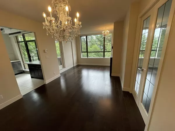Burnaby, BC V5A 4X9,9300 University CRES #502