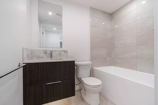 2085 E 1st AVE #109 Vancouver, BC V5N 1B6