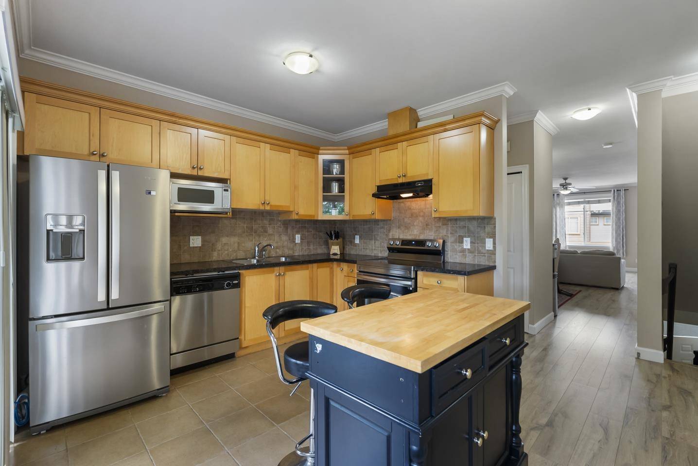 Surrey, BC V4N 5W1,8633 159 ST #22
