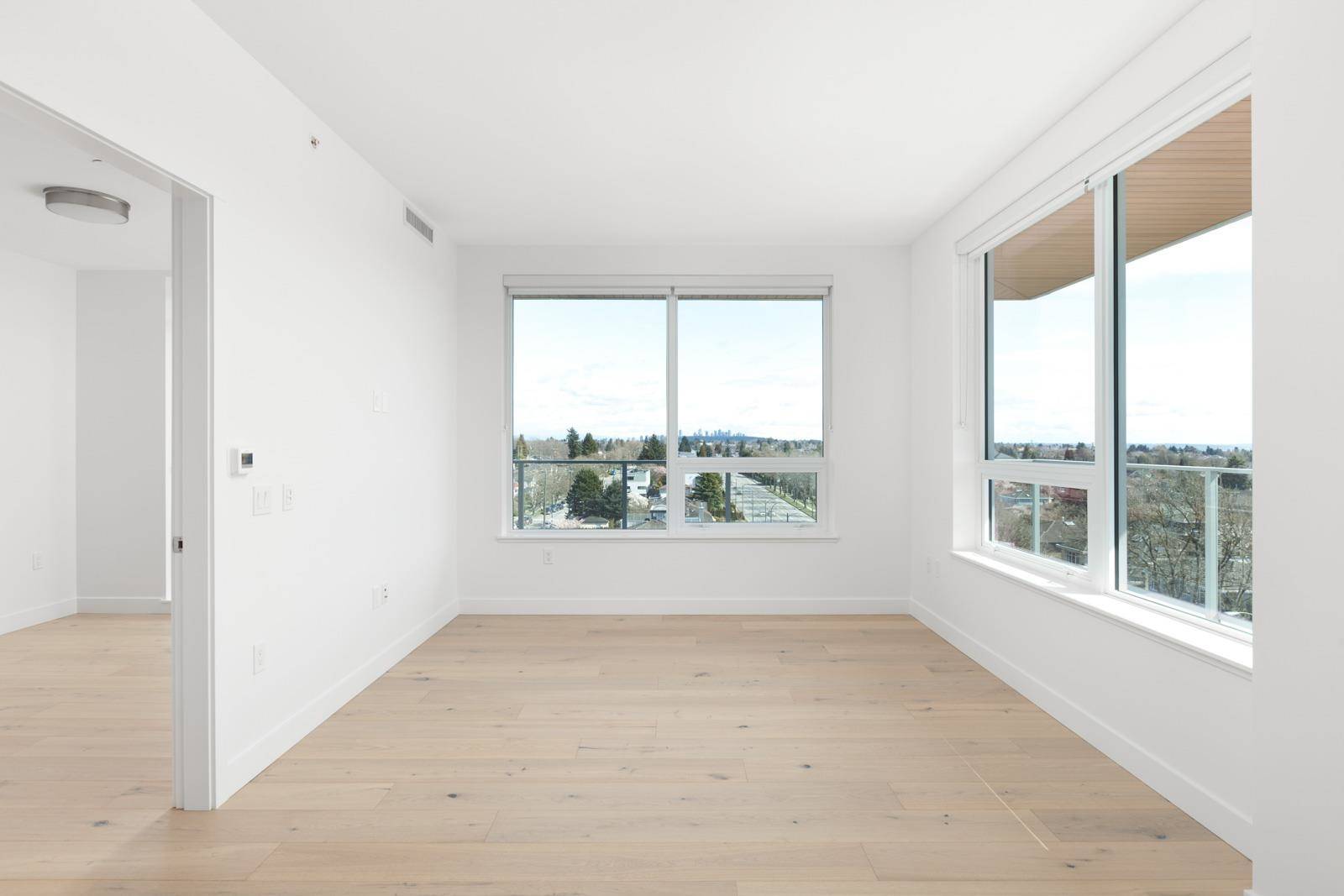 Vancouver, BC V5Y 3K1,5693 Elizabeth ST #606