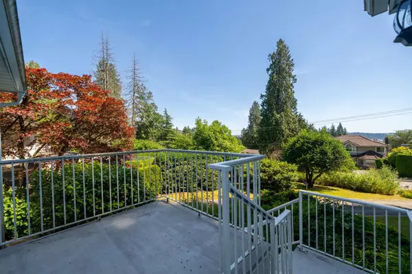 West Vancouver, BC V7T 2G5,1371 Mathers AVE