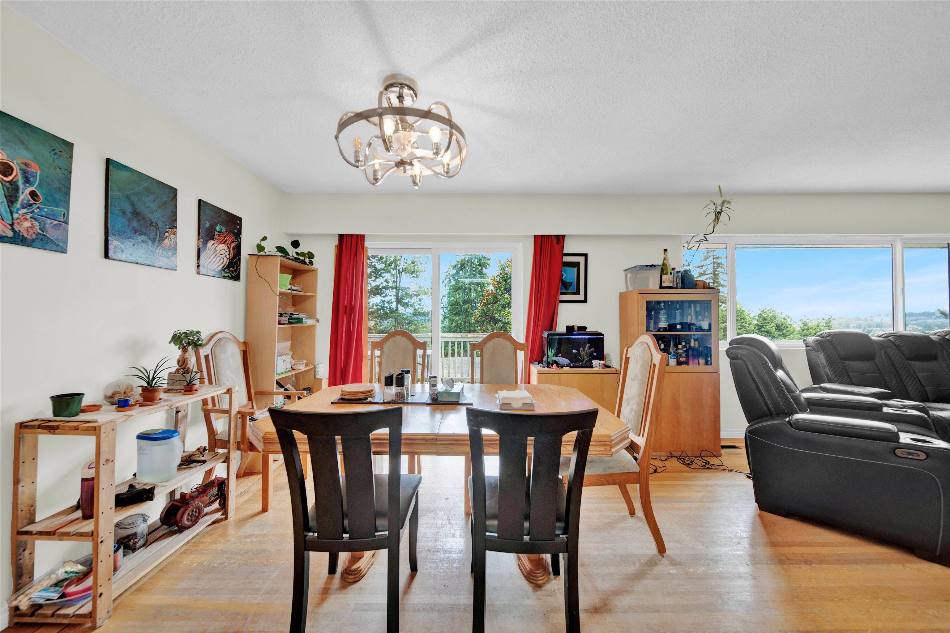 320 Seaforth CRES Coquitlam, BC V3K 2M4