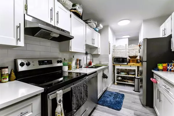 6540 Burlington AVE #201, Burnaby, BC V5H 4G3