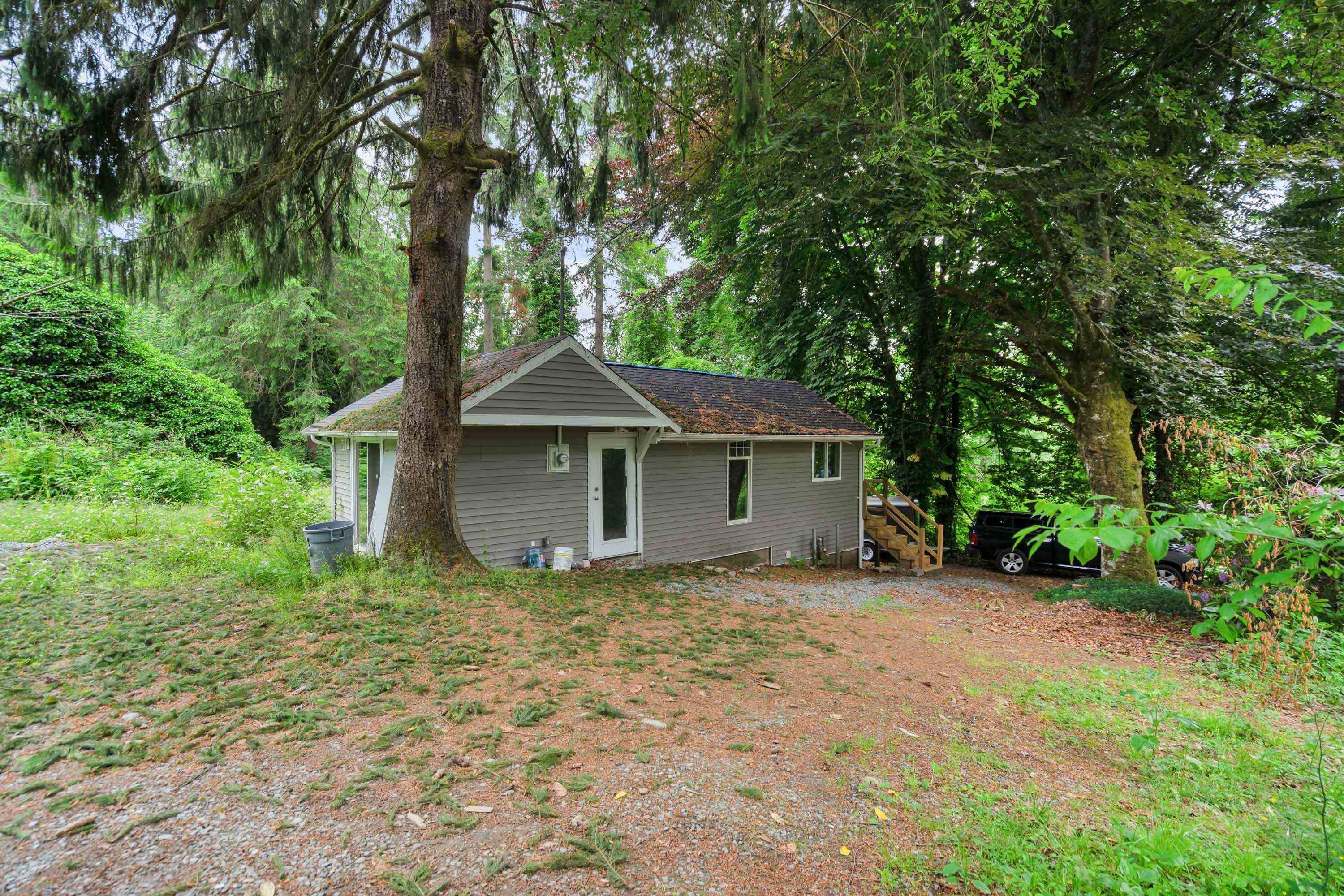 24742 100 AVE, Maple Ridge, BC V2W 1J8