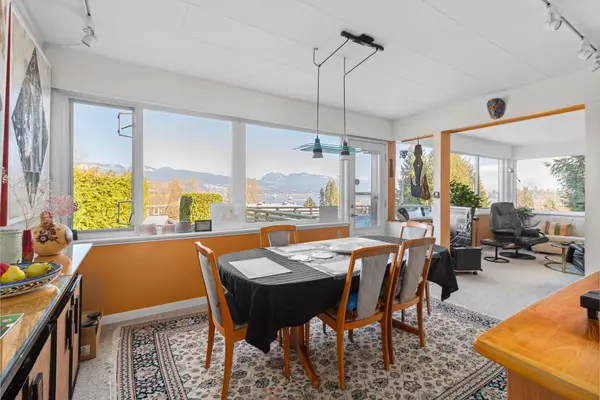 Vancouver, BC V6R 1R4,4557 W 4th AVE