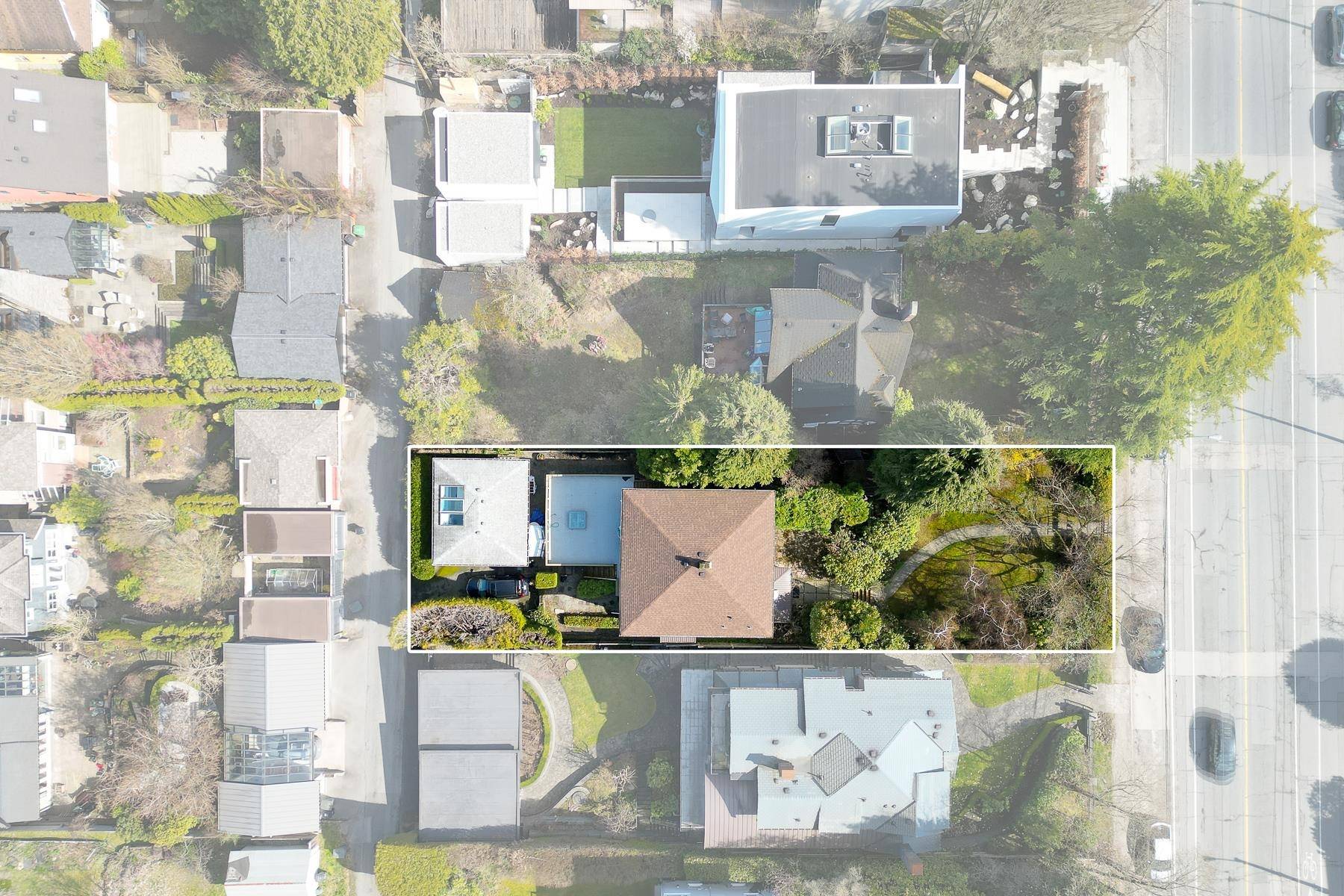 Vancouver, BC V6R 1R4,4557 W 4th AVE