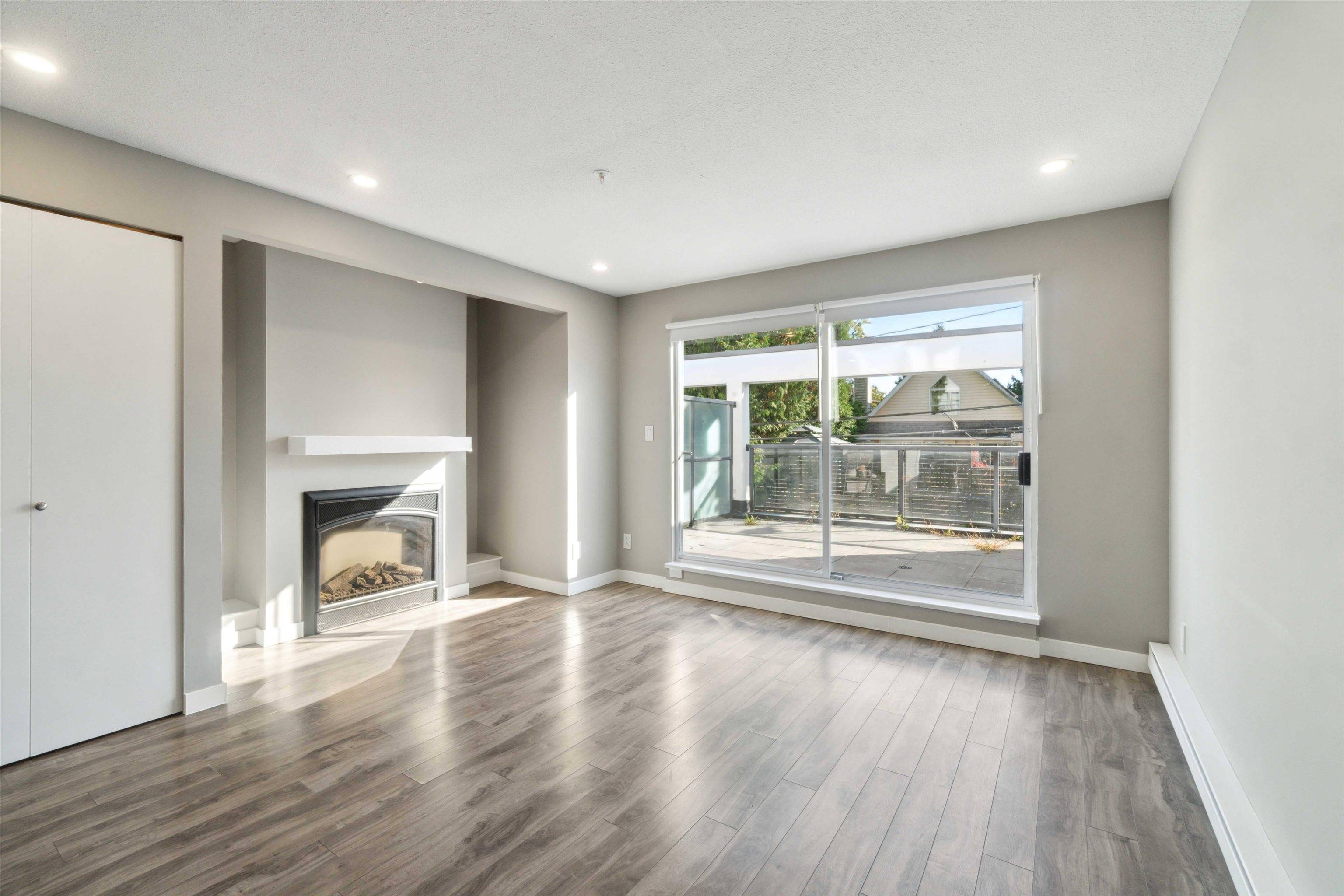 Vancouver, BC V6K 1R2,2880 W 4th AVE #12
