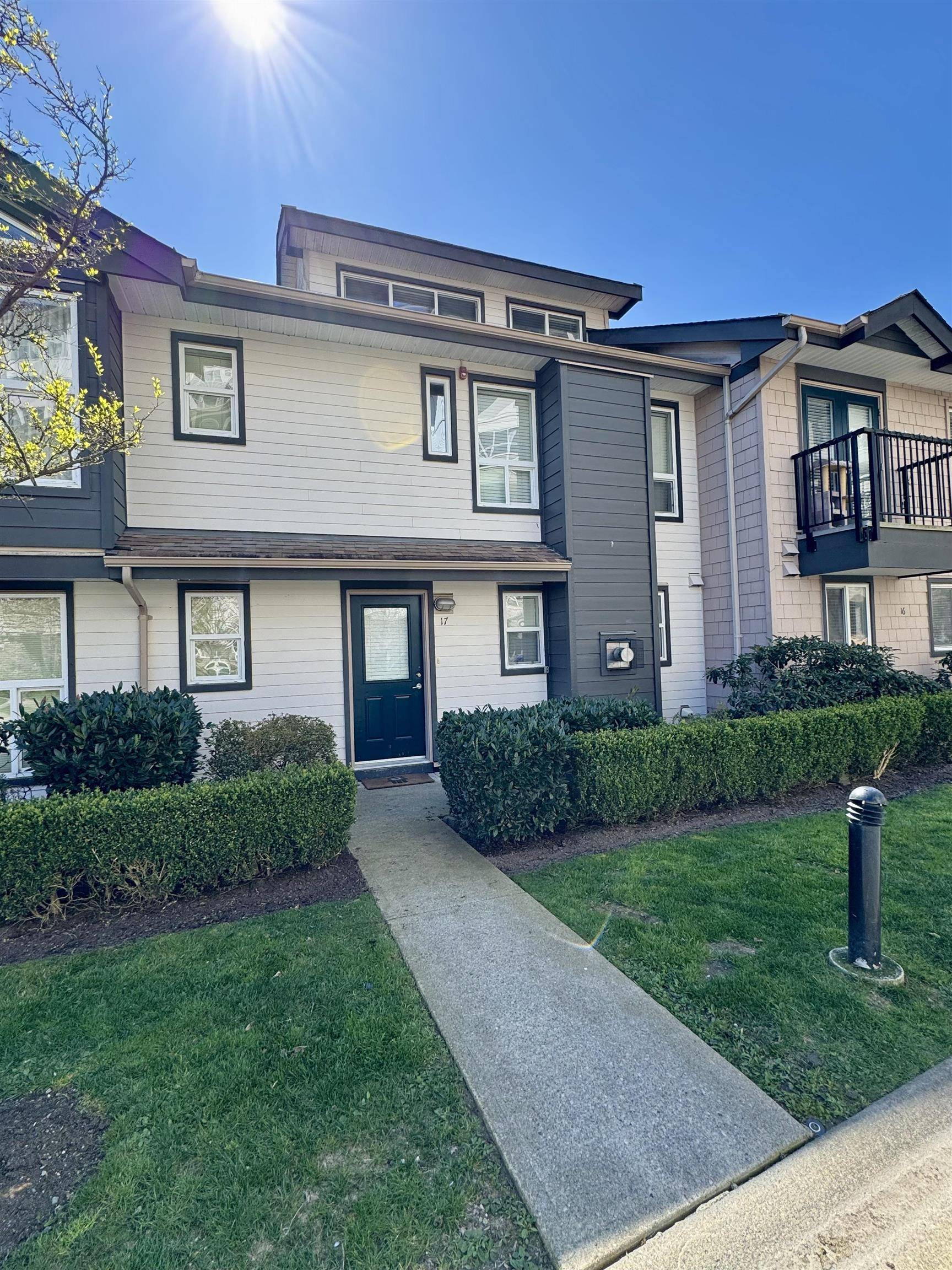 Squamish, BC V8B 0S3,1204 Main ST #17