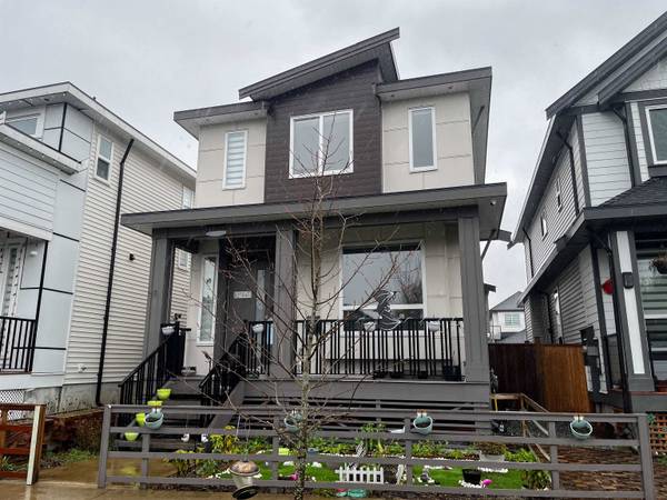 19247 71 AVE, Surrey, BC V4N 6V1