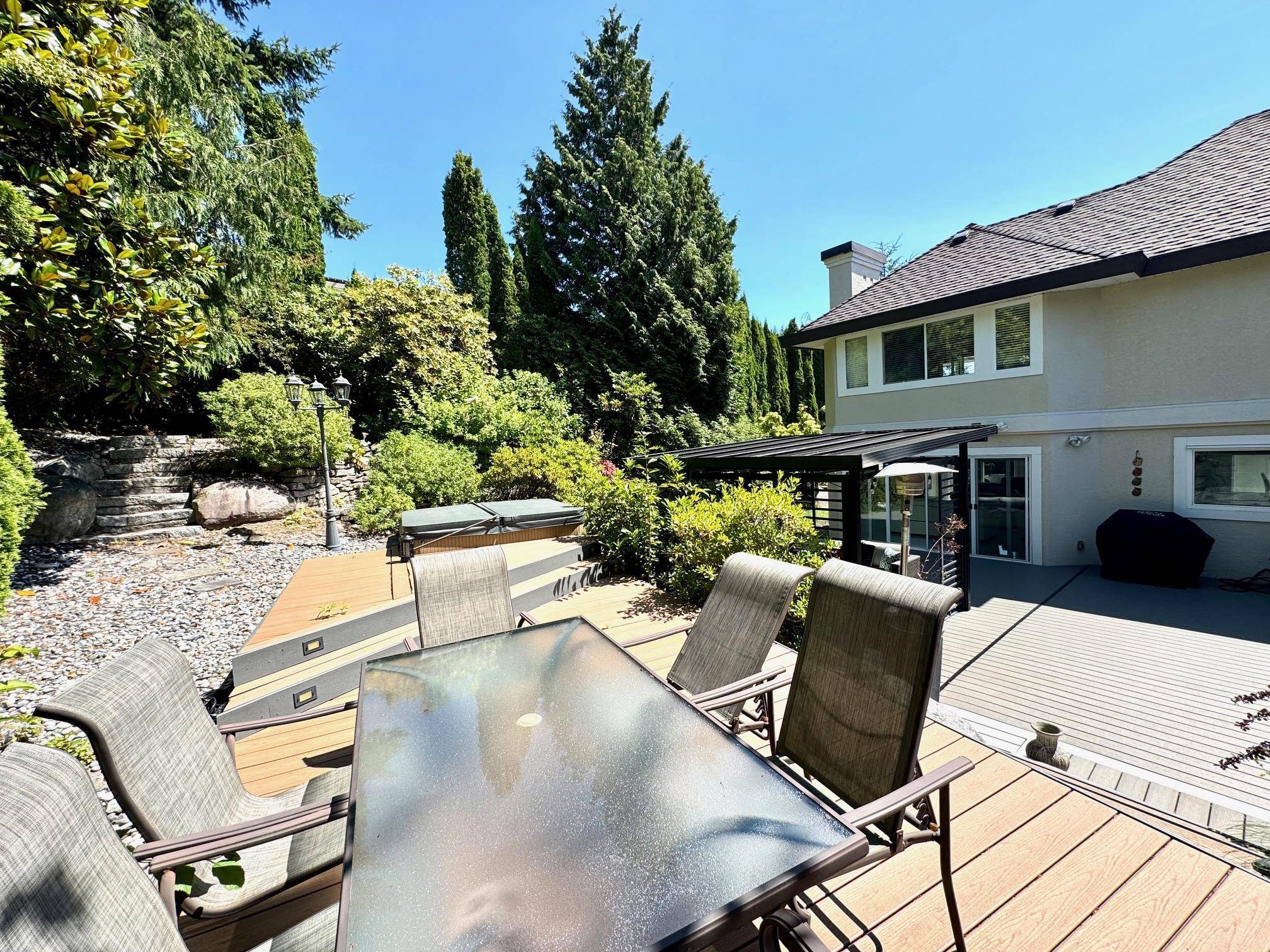 1532 Parkway BLVD Coquitlam, BC V3E 2V7