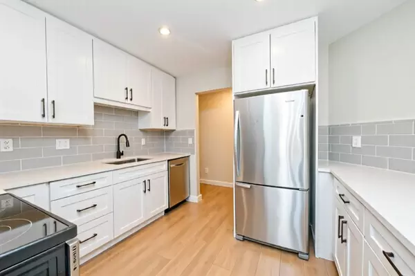 Abbotsford, BC V2S 6Z2,33401 Mayfair AVE #304