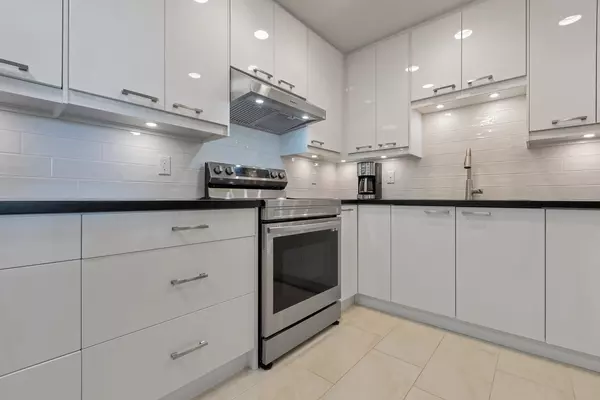 Richmond, BC V7E 6K3,12873 Railway AVE #123