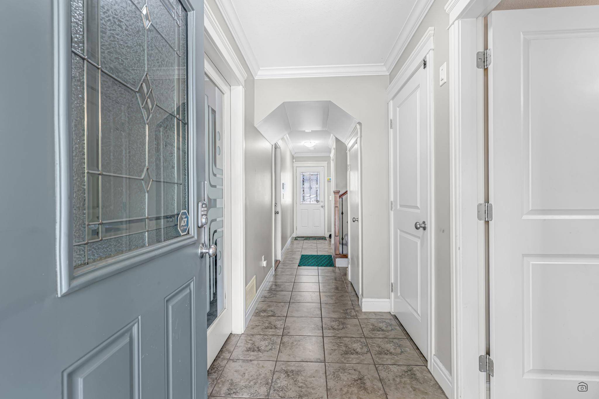 Surrey, BC V3S 1N3,5988 Old Mclellan RD #6