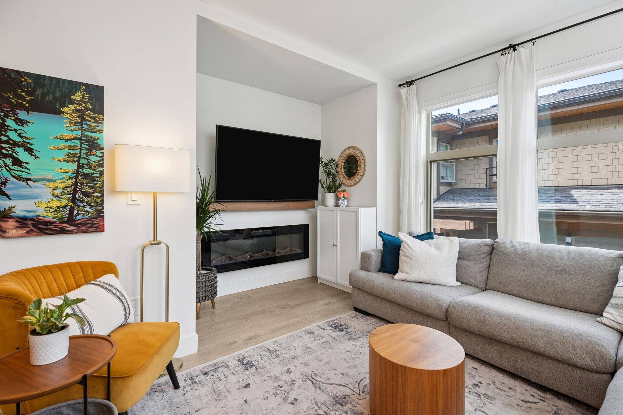 2318 St Andrews ST Port Moody, BC V3H 0K4
