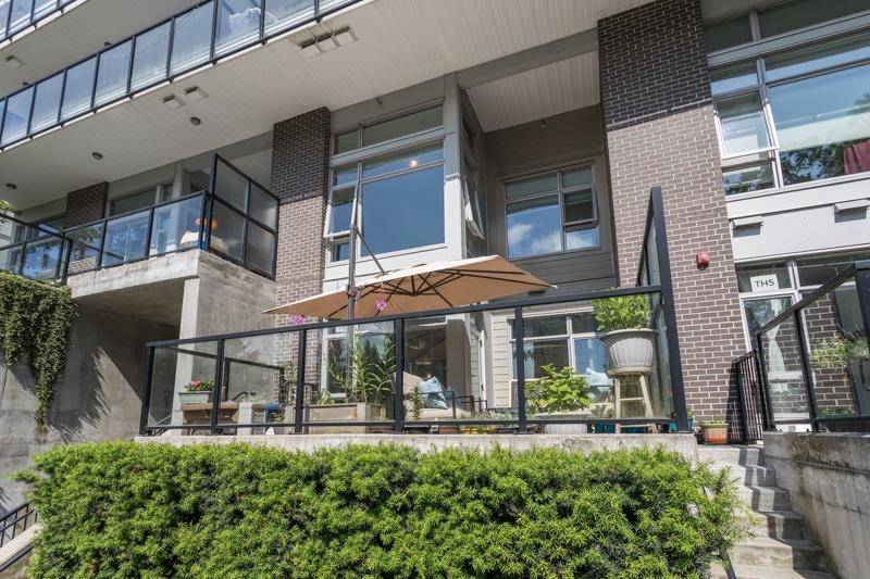 28 E Royal AVE #TH6, New Westminster, BC V3L 0B7