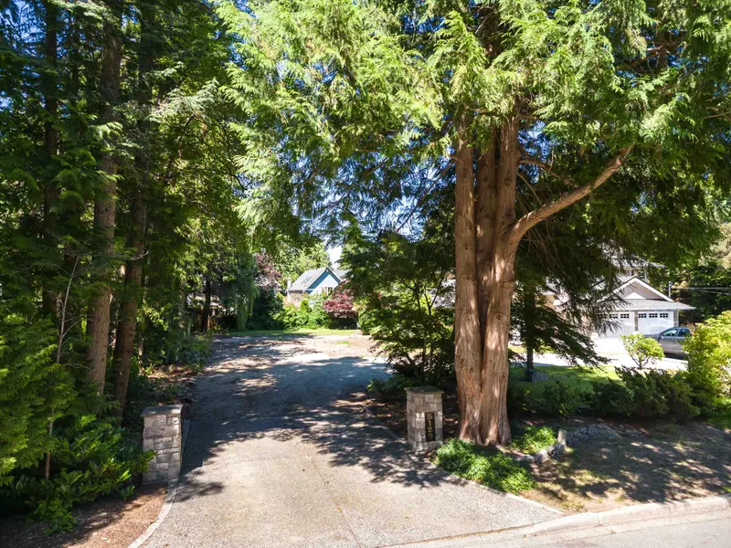5125 1st AVE, Delta, BC V4M 1B4