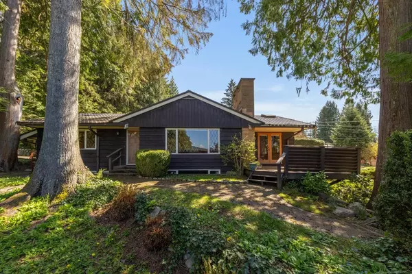 936 Prospect AVE, North Vancouver, BC V7R 2M3