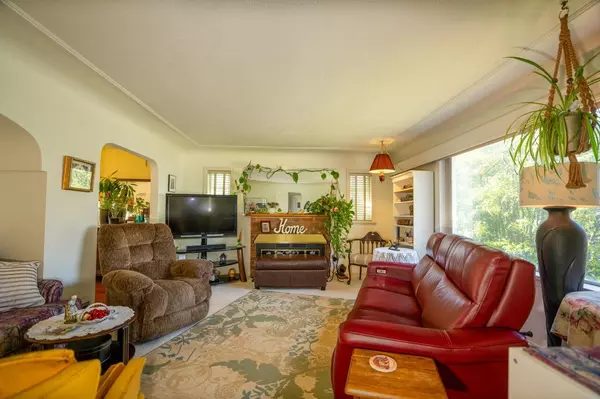 Burnaby, BC V3N 1N5,7240 16th AVE