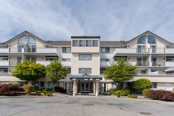 Langley, BC V2Y 1L2,19645 64th AVE #111