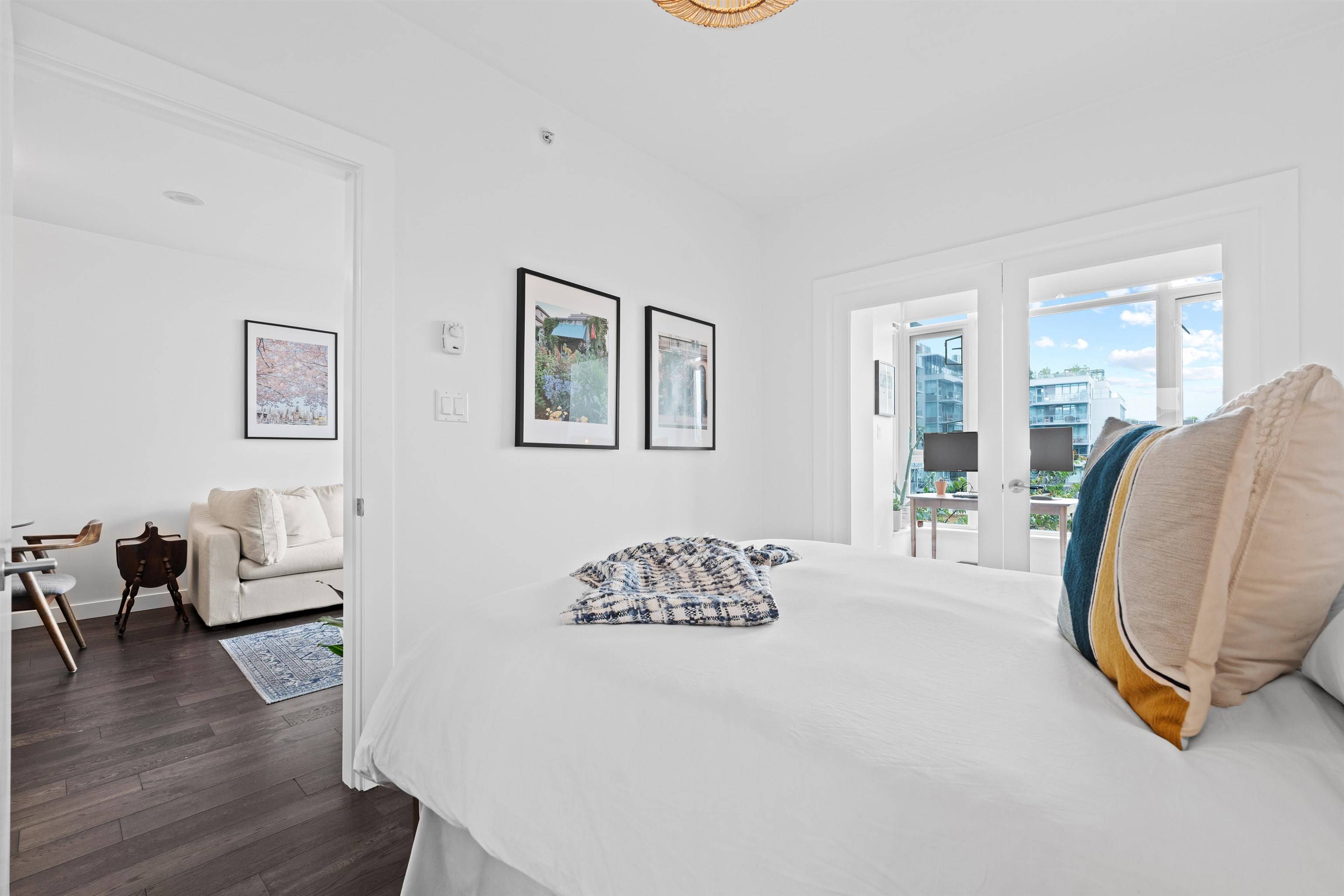 2321 Scotia ST #309 Vancouver, BC V5T 0A8