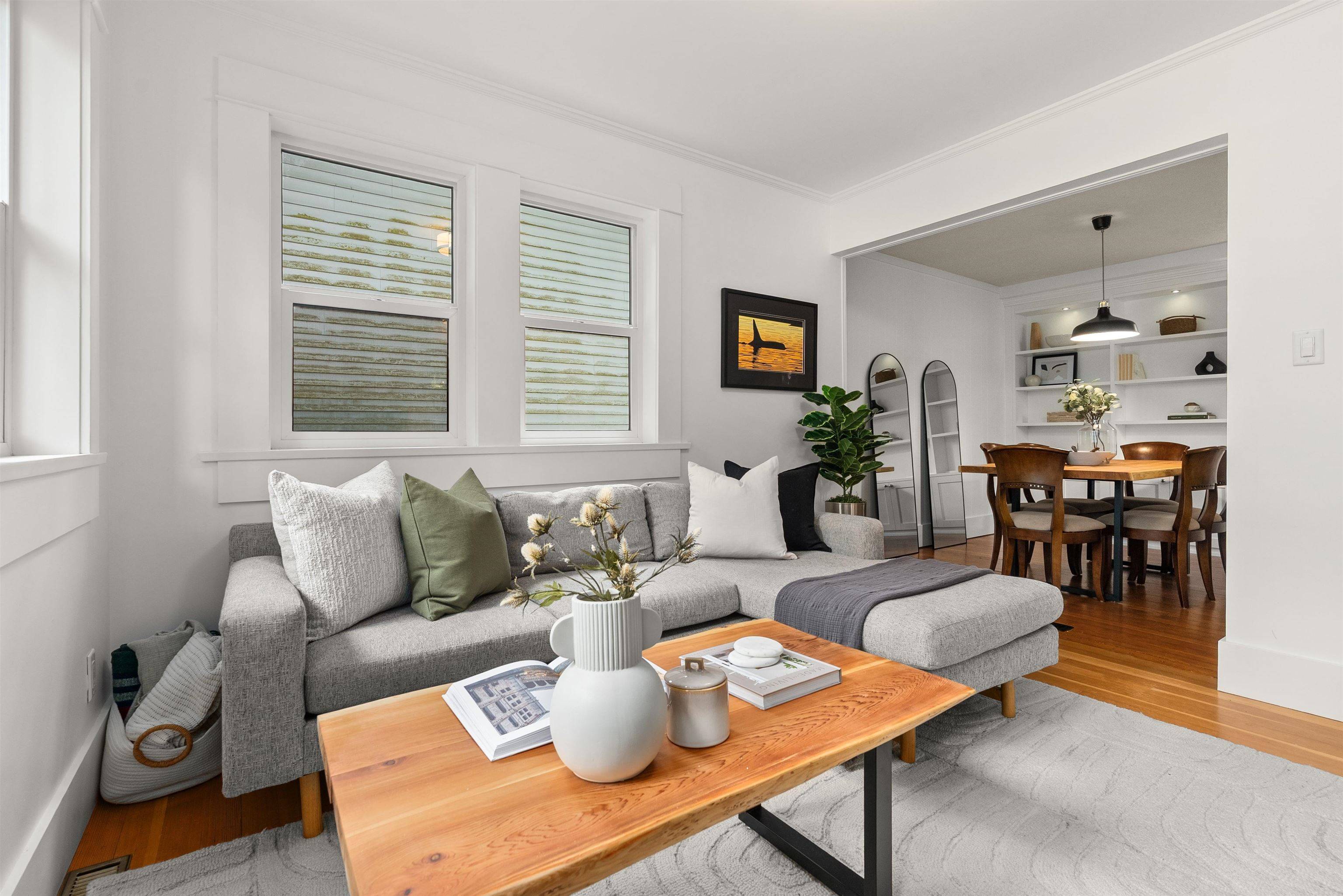 3092 Allan RD North Vancouver, BC V7J 3C4