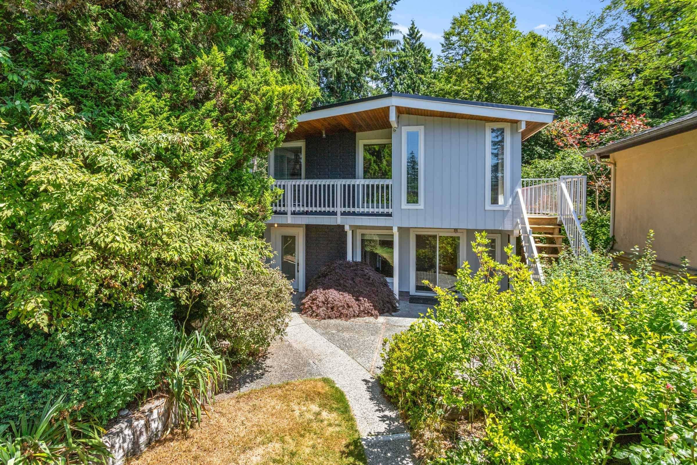 3434 St. Georges AVE, North Vancouver, BC V7N 1V8