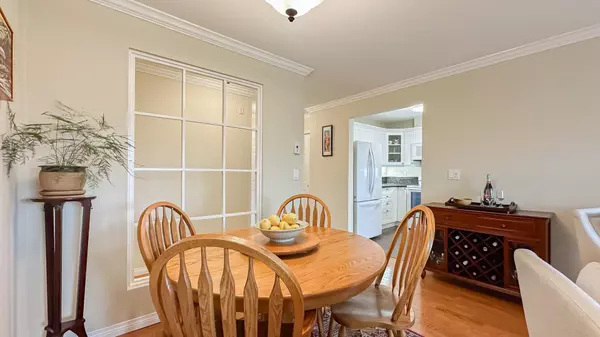 Richmond, BC V7E 6M5,12931 Railway AVE #225