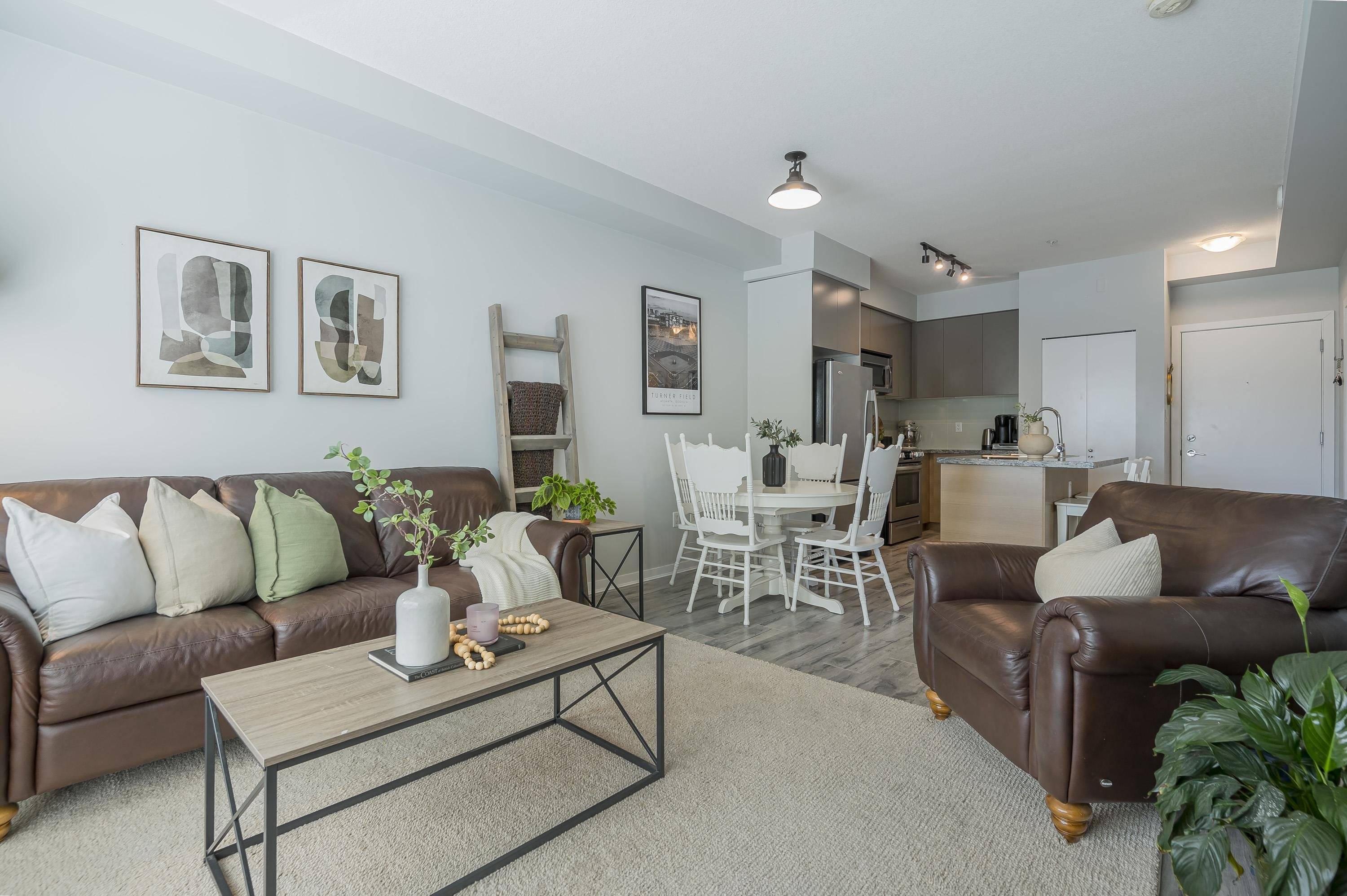 6440 194 ST #206, Surrey, BC V4N 6J7