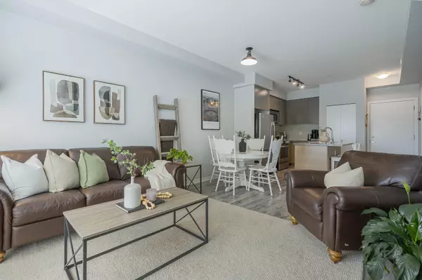 6440 194 ST #206, Surrey, BC V4N 6J7