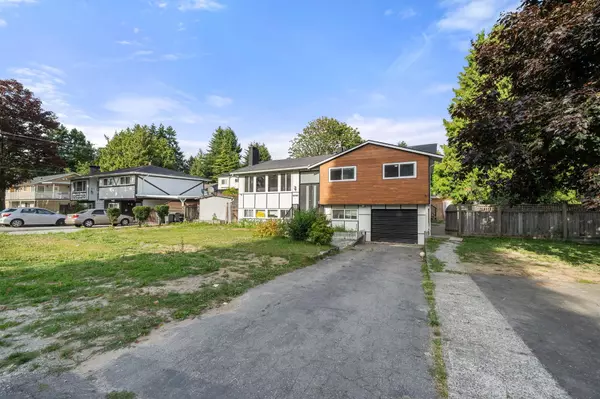Surrey, BC V3V 5L3,10108 127a ST