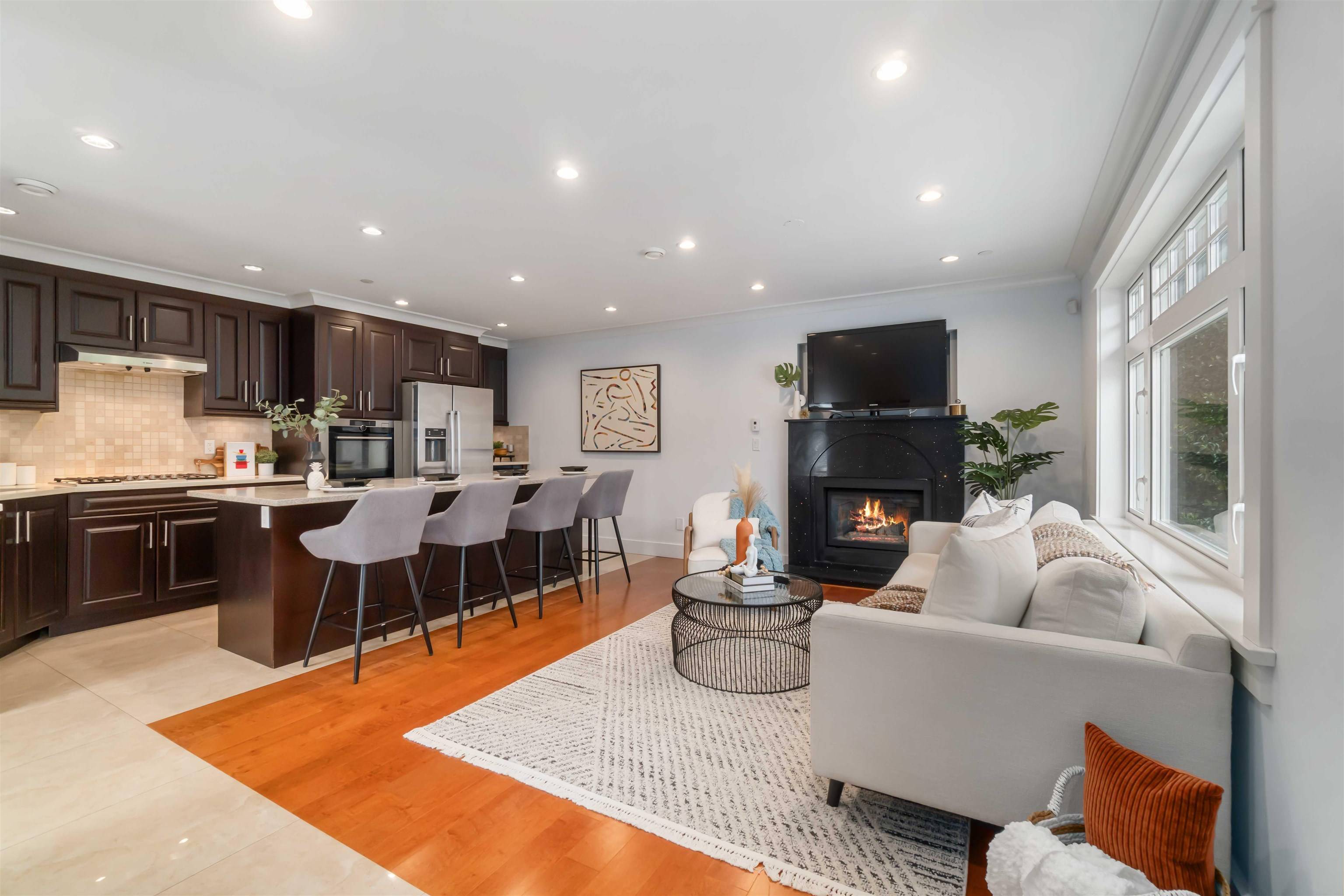 Vancouver, BC V6K 1T5,2721 W 5th AVE
