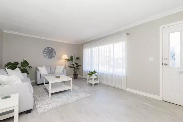 Maple Ridge, BC V2X 4T3,12437 202 ST