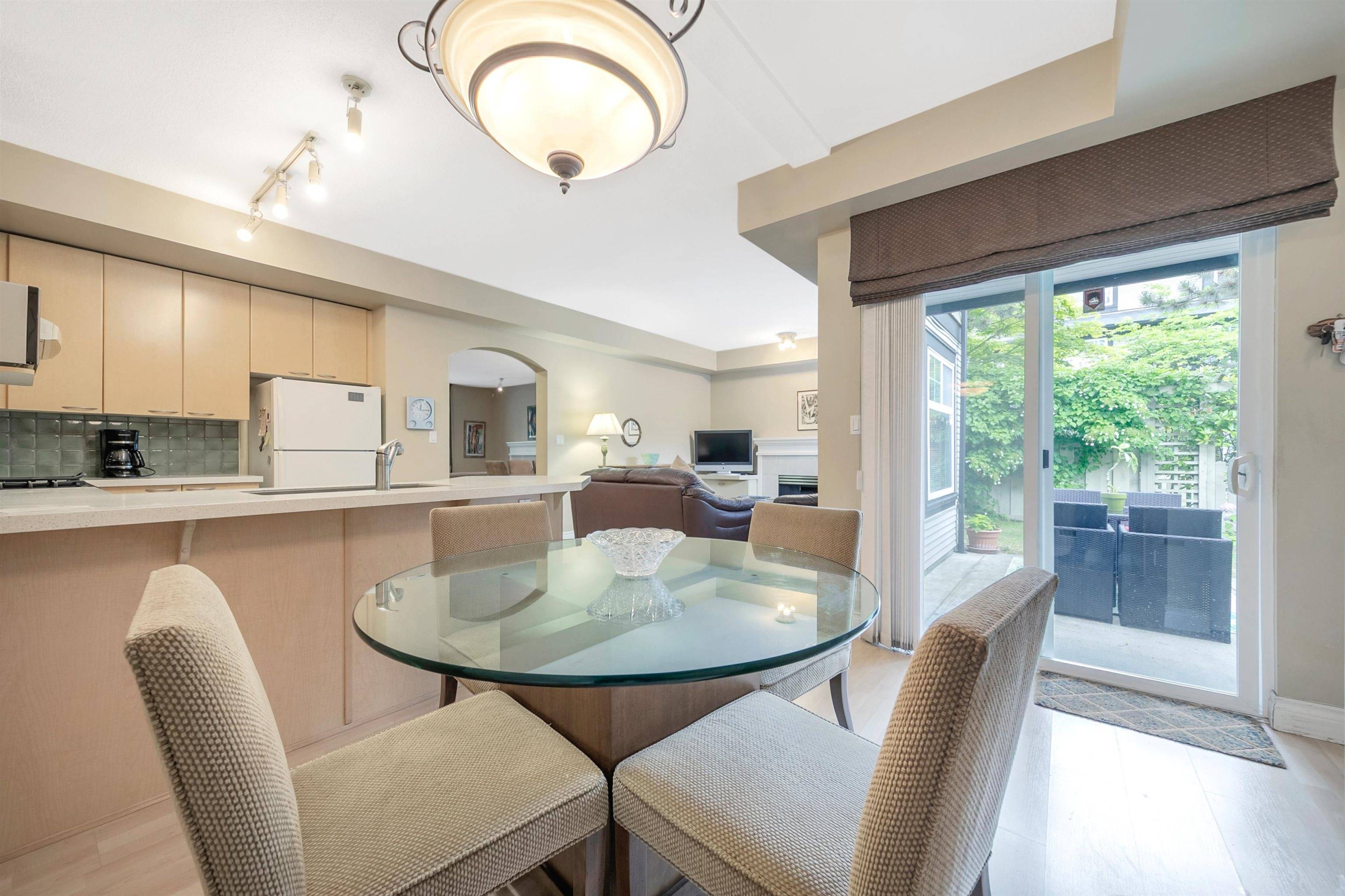 6888 Robson DR #12 Richmond, BC V7C 5T6
