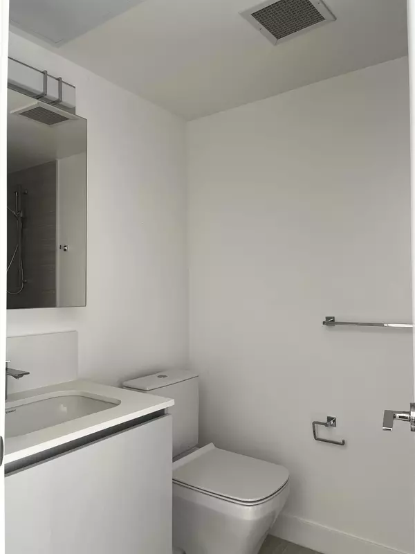 5788 Gilbert RD #1807 Richmond, BC V6X 1B7