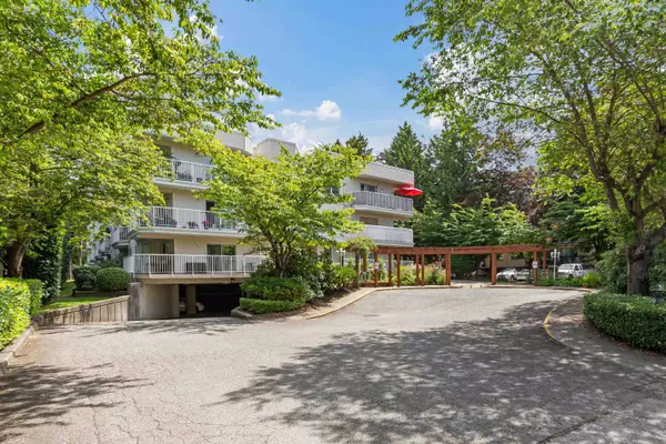 12206 224 ST #404, Maple Ridge, BC V2X 6B8