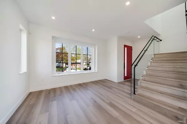 Vancouver, BC V5P 3H4,6709 Fleming ST