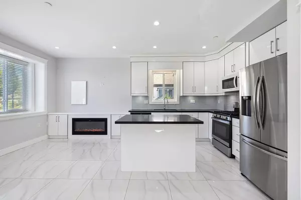 Vancouver, BC V5R 2W4,2430 41 AVE #1