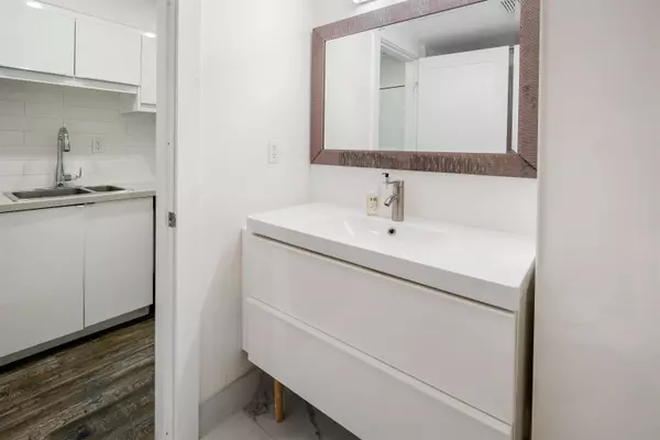 2021 Karen CRES #312 Whistler, BC V8E 0H1