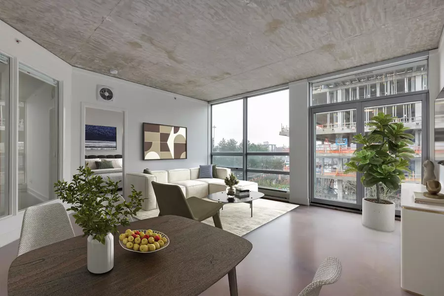 919 Station ST #604, Vancouver, BC V6A 4L9