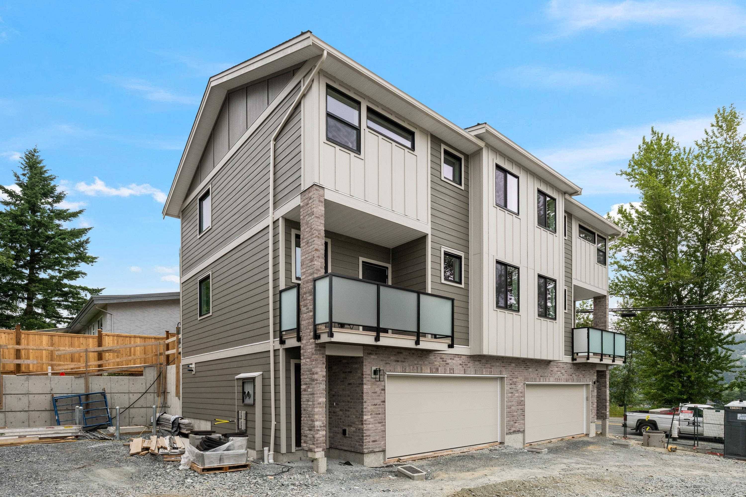 2469 Beck RD, Abbotsford, BC V2S 4S3
