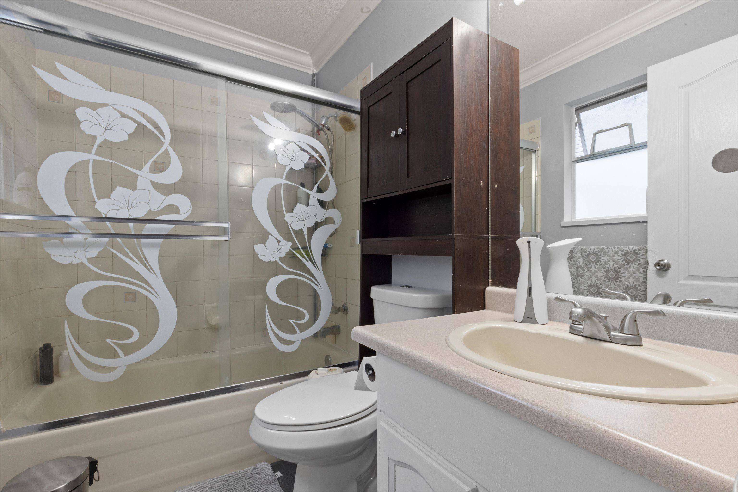 30973 Sandpiper DR Abbotsford, BC V2T 5L6