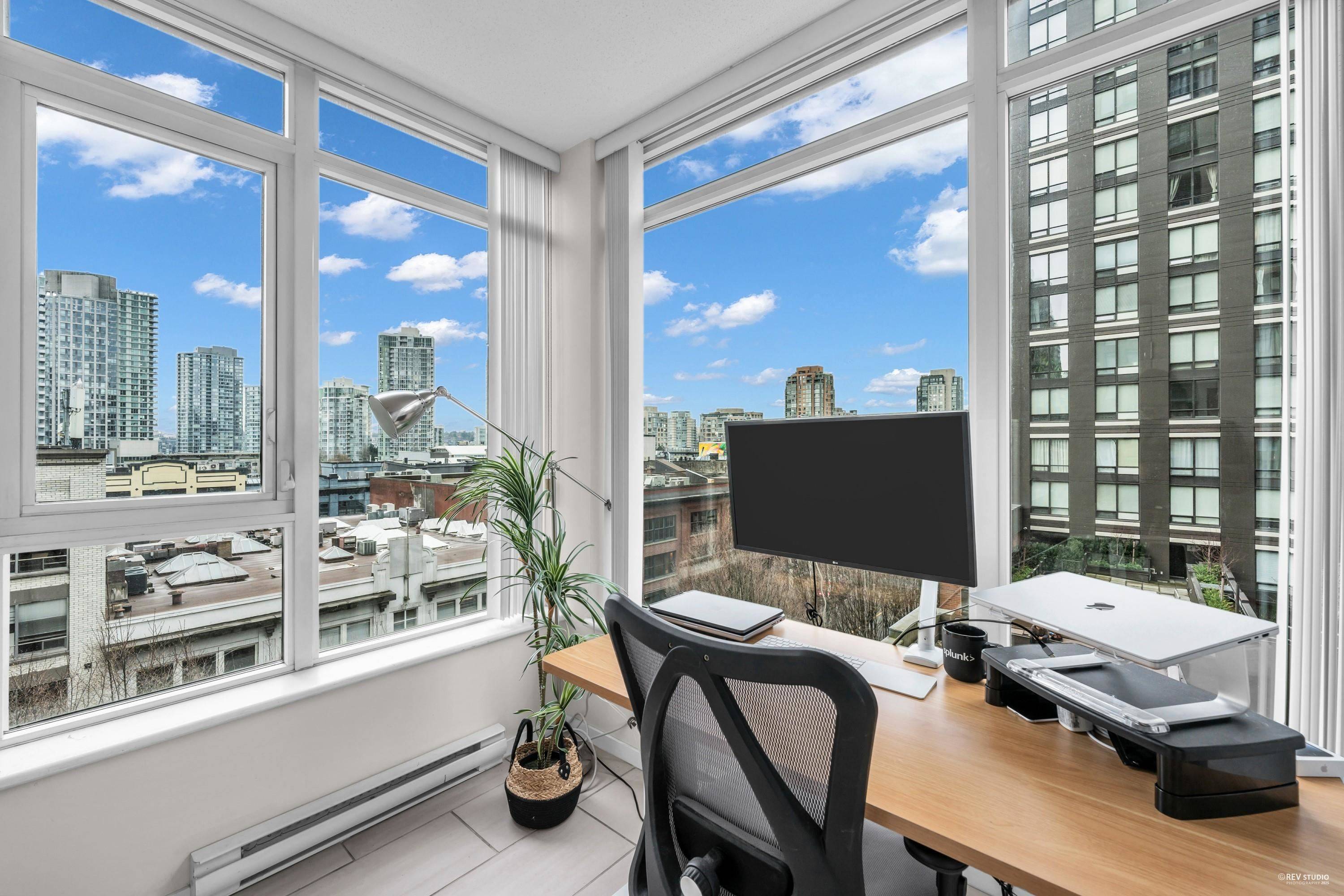 1001 Homer ST #606 Vancouver, BC V6B 1M9