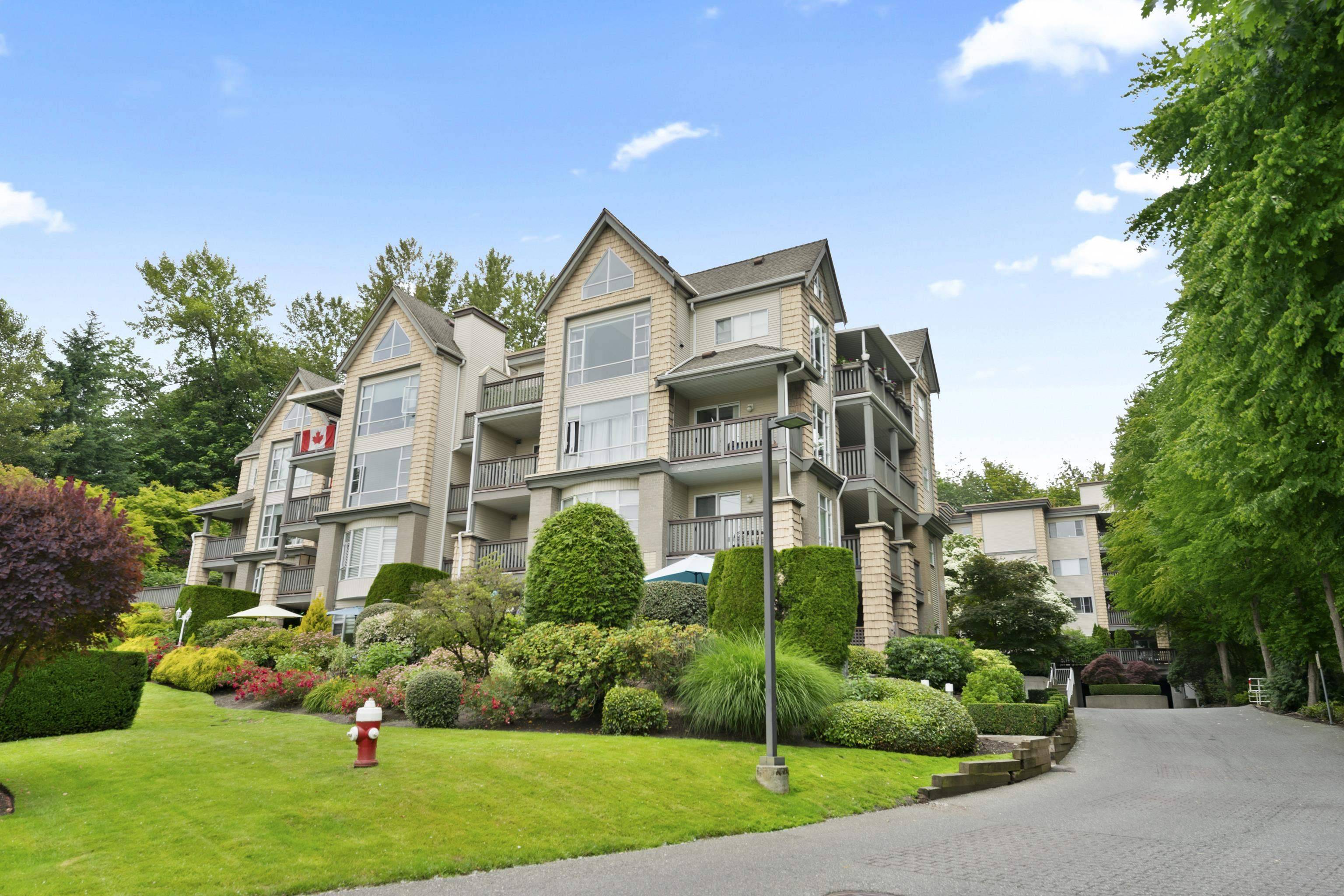 22233 River RD #204, Maple Ridge, BC V2X 3N7